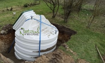 Białystok 2021 piwnica ogrodowa Natural FRIDGE 2,0 x 1.75 m - Montaż piwniczki ogrodowej (ogrodowa spizarnia, ziemianka podziemna) Polska kontaktu z żywnością. Korpus piwnicy jest wyprodukowany z polietylenu  Piwnica 250 Natural Fridge  32 890  zł