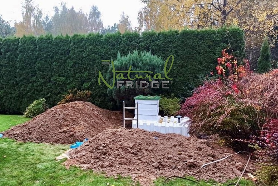 Zdjecie montazowe Piwnica ogrodowa Natural FRIDGE ®, spiżarnia 2,5 m cylindryczny  Nasza realizacja Natural Fridge -