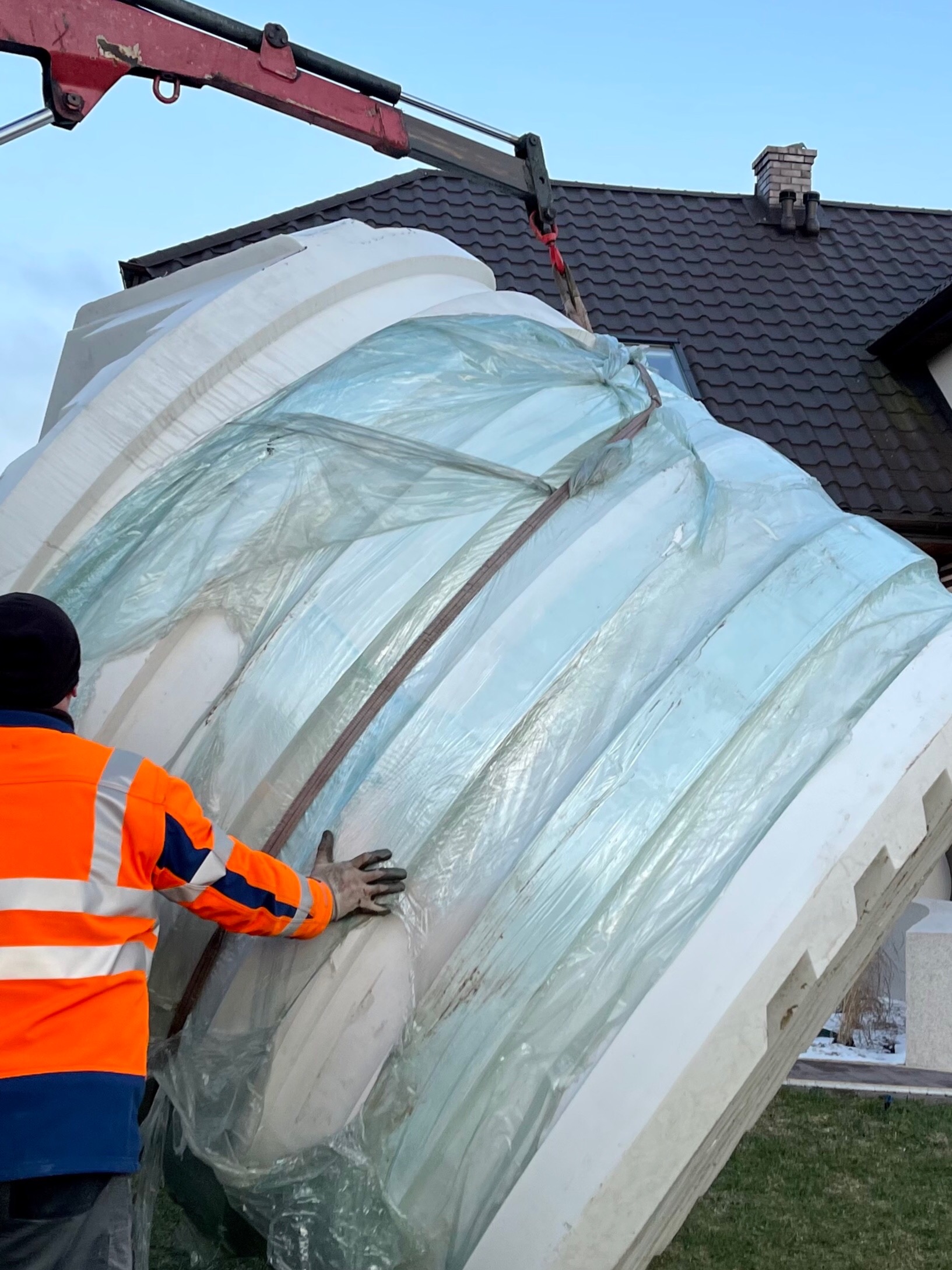 Montaż w 1 dzień - Natural FRIDGE - Gotowa piwniczka, wyposazona w Półki, schody i wentylacje grawitacyjna. Hermetyczna, z plastikowymi lub drewnianymi drzwiami Polski.  Wideo Piwnica 250 Natural Fridge  32 890  zł