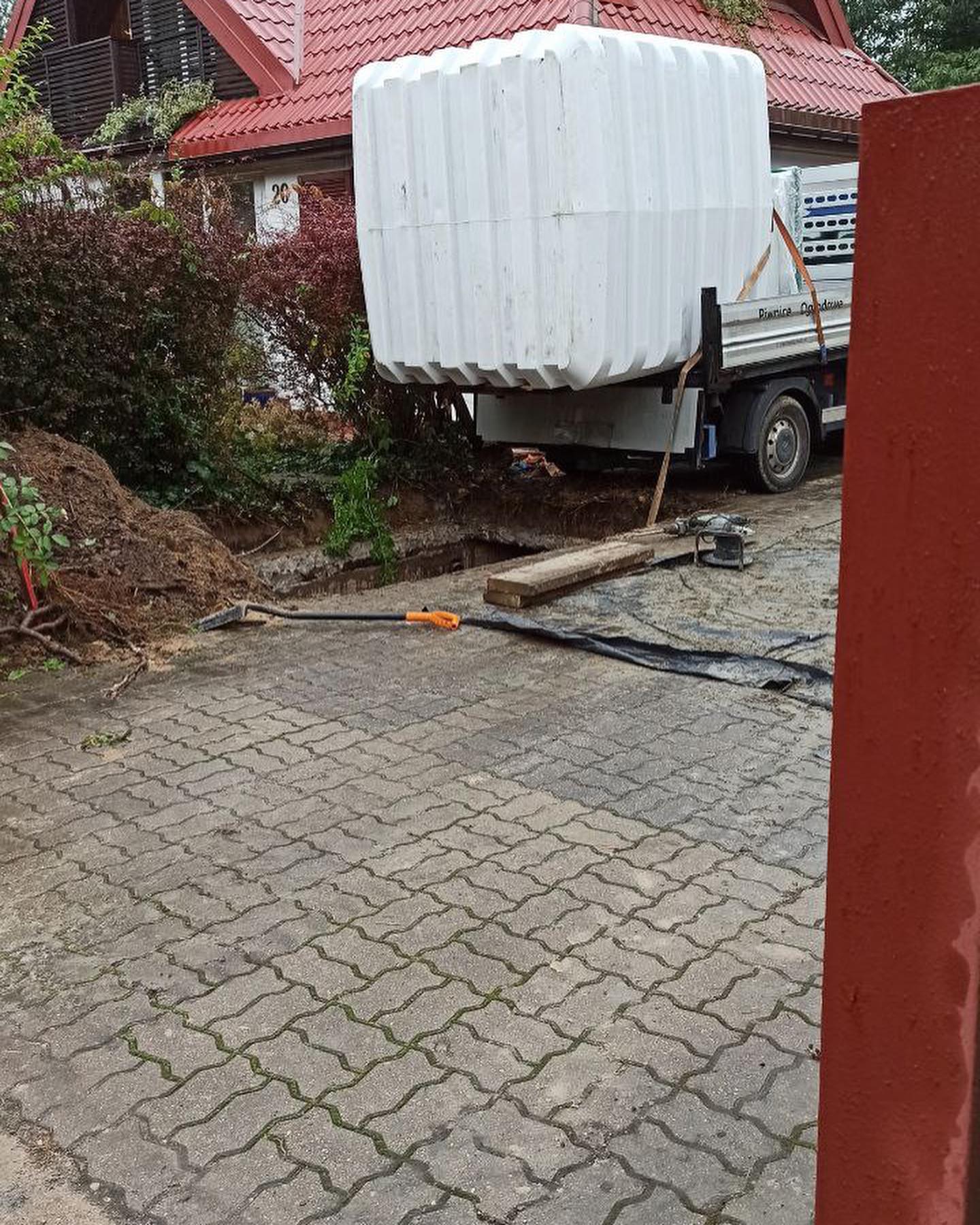 Piwnica 200x200 Montaż piwnicy może być wykonany przez dowolną firmę w Państwa okolicy, która zajmuje się robotami ziemnymi. Więcej szczegółów dotyczących montażu piwnicy znajduje się w karcie technicznej,  Piwnica 200x200 Natural Fridge  31 680  zł