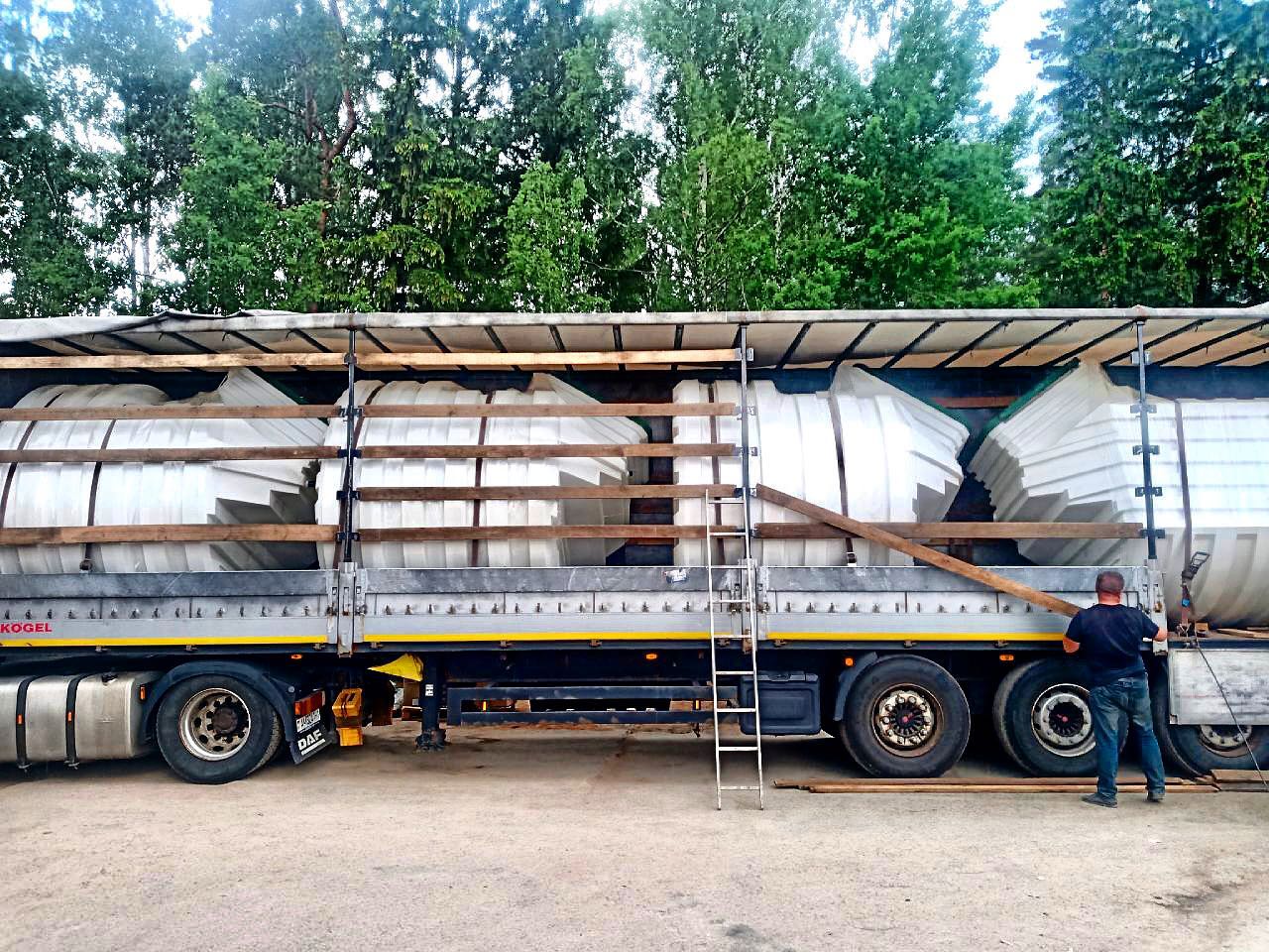 Piwnica 250 99 zdjęć przedstawiają nasze zainstalowane piwnicę u klientów w Białymstoku, Bartoszyce, Bydgoszcz, Biala Podlaska, Augustow, Warszawa, Elk, Grajewo, Slupsk, Nowy Dwor Mazowiecki i w innych miastach  Piwnica 250 Natural Fridge  32 890  zł