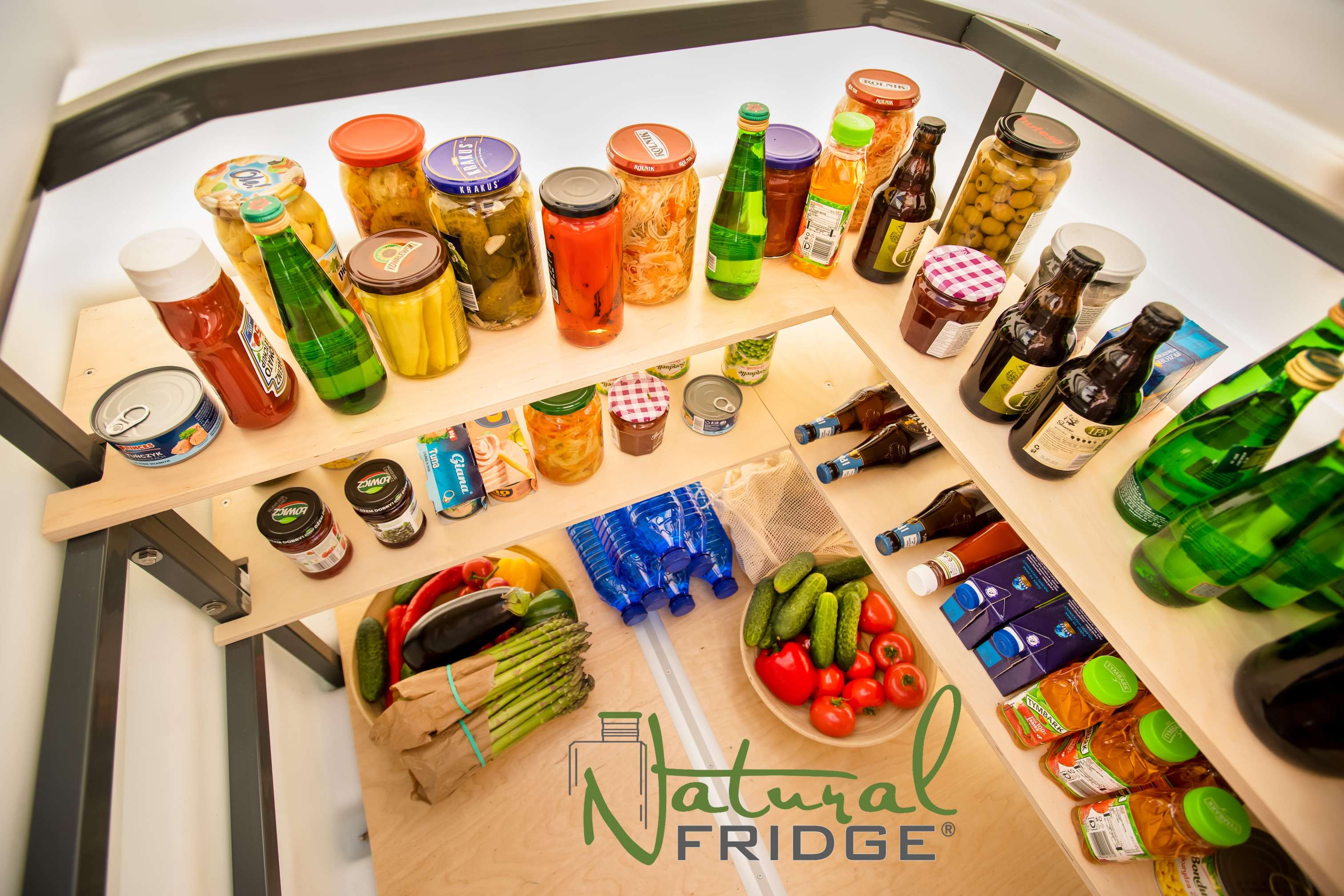 Piwniczki przydomowe Natural FRIDGE ® 1,2 m x 1,6 m z plastik - plastikowa piwnica z Polski 2022 wzmocnienie i jest podstawą dla drewnianych półek.  Półki Piwniczka 120x160 Natural Fridge  9 980  zł