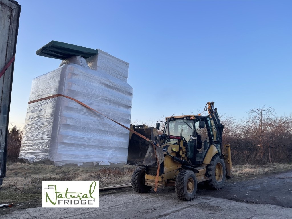 Regulamin Ziemianka ogrodowa, piwnica, piwniczka, spiżarnia, schron Natural FRIDGE – gotowa plastikowa piwniczka, wyposażona w półki, schody i wentylację grawitacyjną. Hermetyczna, z plastikowymi lub drewnianymi  🍏 Regulamin Natural Fridge -  Oferta