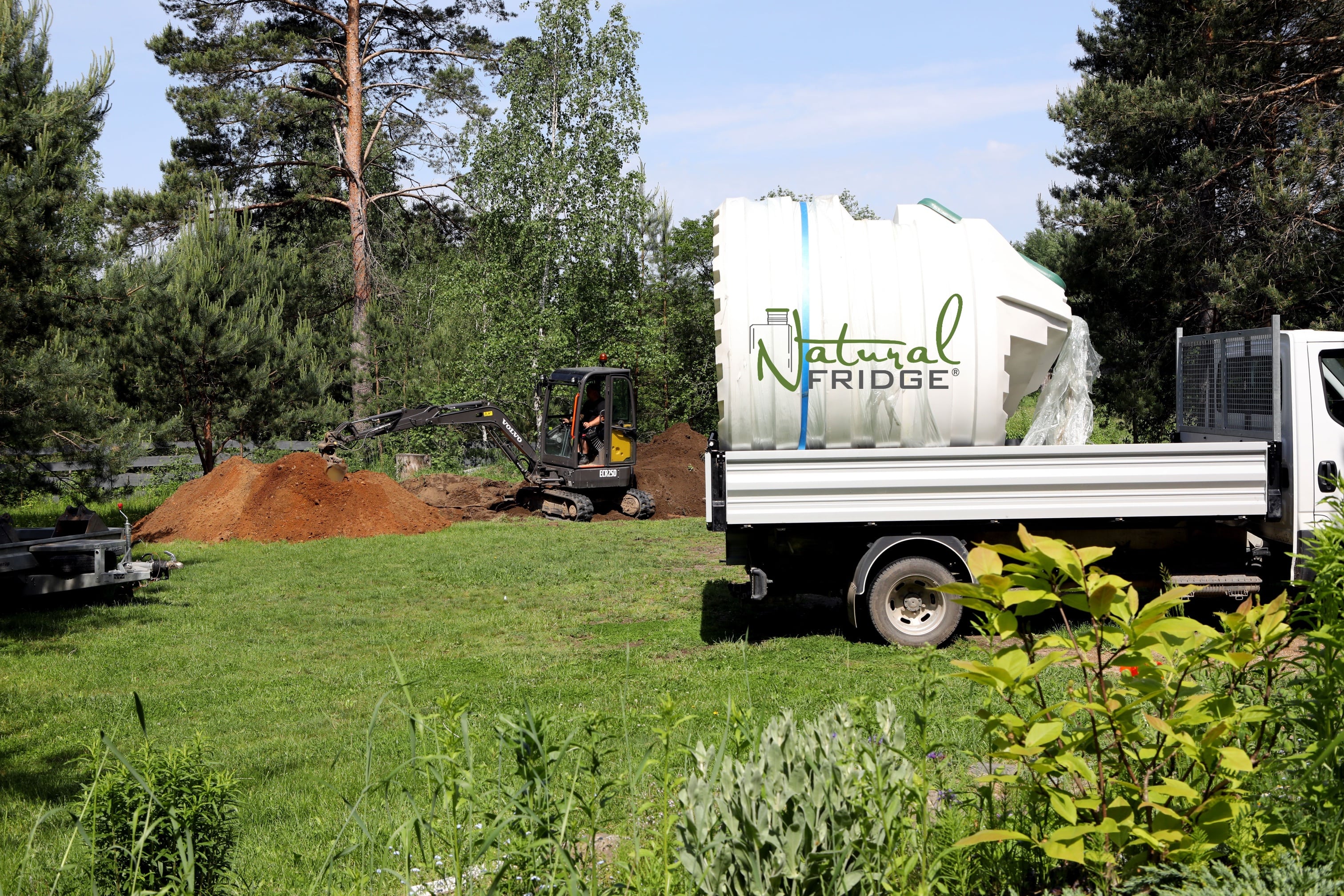 Plastikowa piwnica ogrodowa Natural FRIDGE ze skosnym wejsciem 2,5m - Montaż piwniczki ogrodowej (ogrodowa spizarnia, ziemianka podziemna) Warszawa, Polska, 2021 Realizujemy dostawy piwnic z naszych magazynów.  Piwnica 250 Natural Fridge  32 890  zł