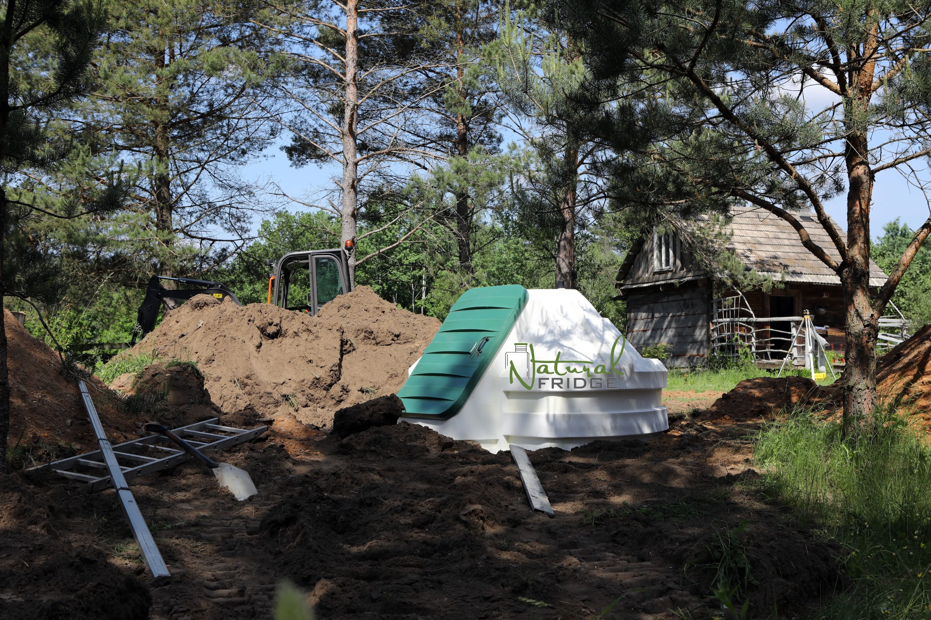 Ekologia Wszystkie materiały wykorzystane do produkcji zostały dopuszczone do kontaktu z żywnością. Korpus piwnicy jest wyprodukowany z polietylenu i podlega recyklingowi w 100%. Piwnica 250 Natural Fridge  32 890  zł